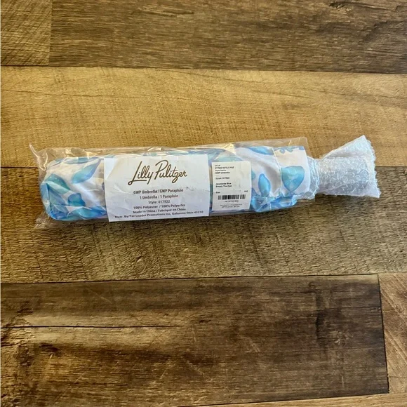 NWT Lilly Pulitzer Blue Floral Umbrella - Picture 4 of 10